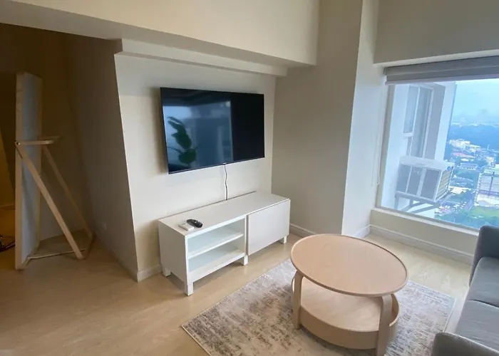 Edsa Heights Ama Tower Unit 3305 Loft Penthouse Unit 4* Manila