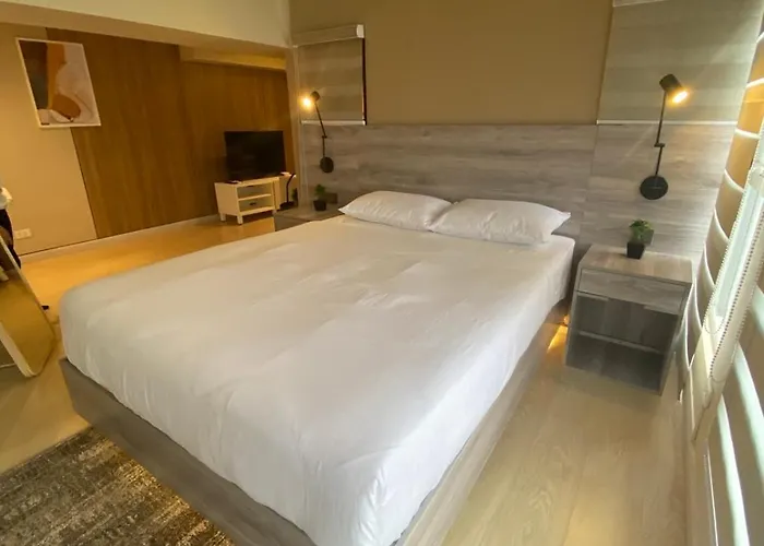 Aparthotel Edsa Heights Ama Tower Unit 3305 Loft Penthouse Unit