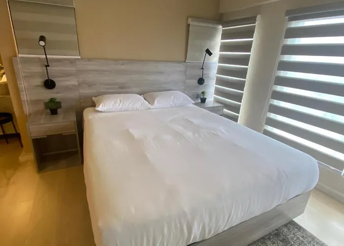 Edsa Heights Ama Tower Unit 3305 Loft Penthouse Unit 4*