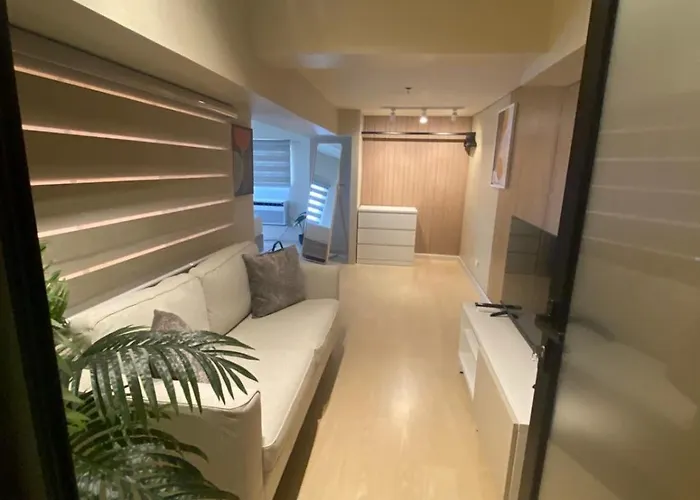 Edsa Heights Ama Tower Unit 3305 Loft Penthouse Unit 4* Manila